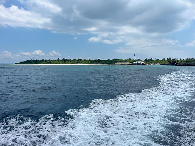 ���[���t�F���[�����[�����痣��Ă����l�q